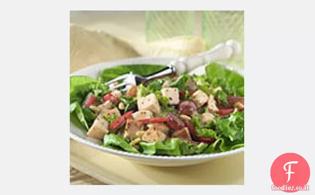 Insalata di pollo con semi di papavero e pinoli