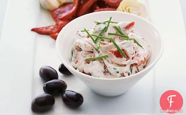 Salsa di pomodoro e aglio essiccati al sole