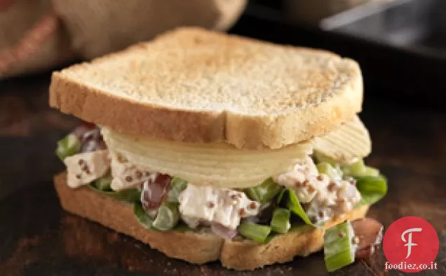 Patatine croccanti-Panino con insalata di pollo