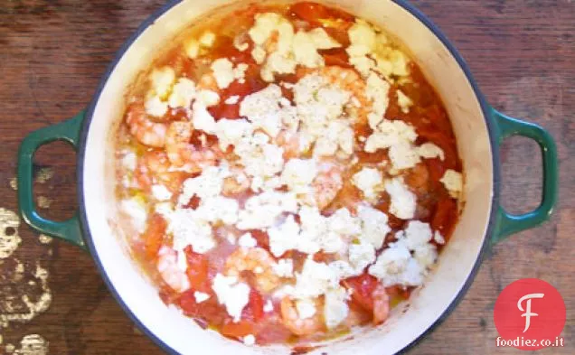 Pomodori arrostiti con gamberi, peperoncino e Feta