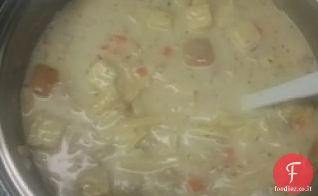 Cremoso dopo il Ringraziamento zuppa di tacchino