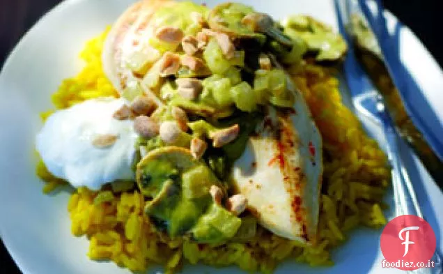 Pollo in salsa di coriandolo e arachidi