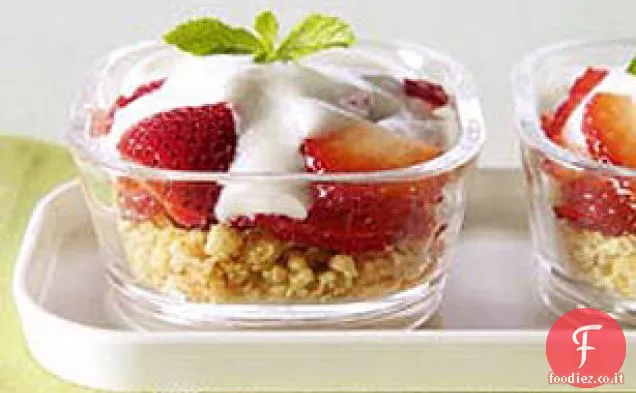 Bacche ' n Tazze di crema di yogurt