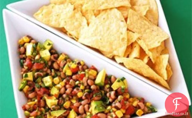 Avocado e salsa di piselli dagli occhi neri