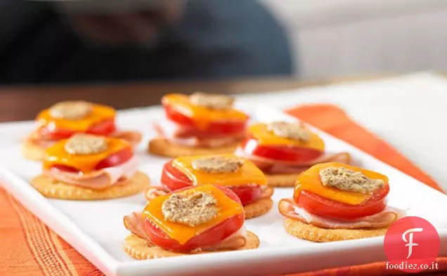 Il cheddar di tacchino a viso aperto si scioglie
