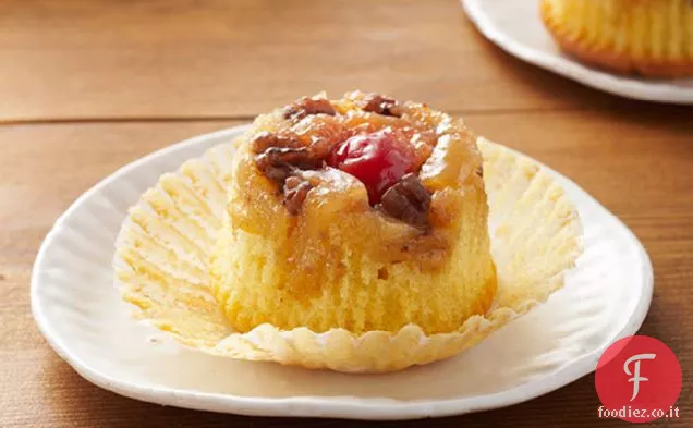 Cupcakes capovolti all'ananas