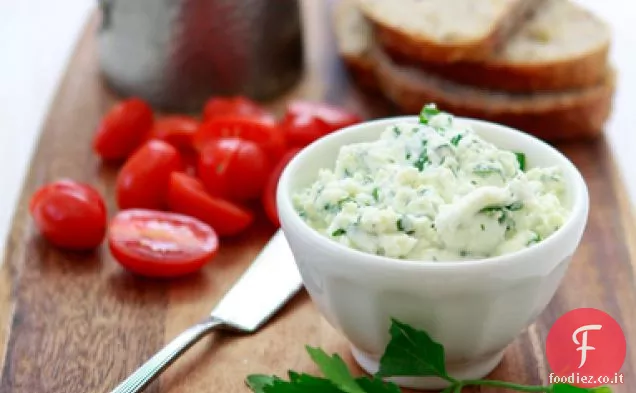 Crostini di Ricotta alle erbe e Pomodoro