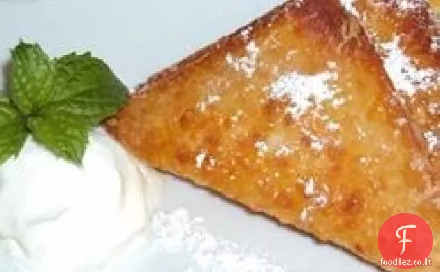 Facile e veloce Torta di pesche involtini di uova con salsa di lamponi