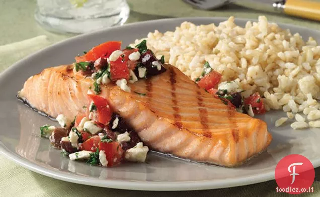 Salmone alla griglia con Salsa mediterranea