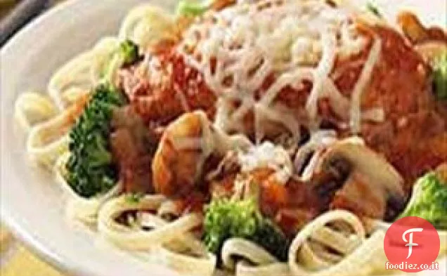 Parmigiano di Pollo con Linguine e Broccoli