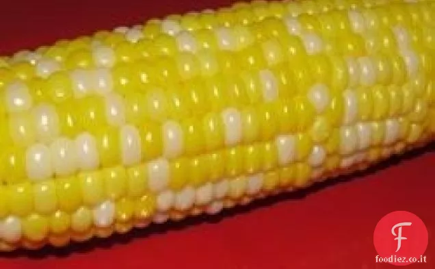 Jamie è dolce e facile Mais sulla pannocchia