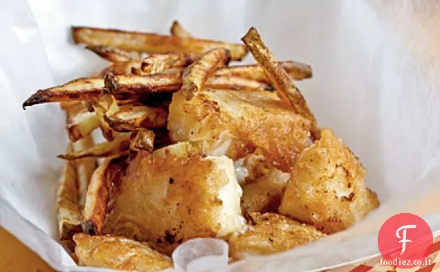 Pesce e patatine fritte con birra