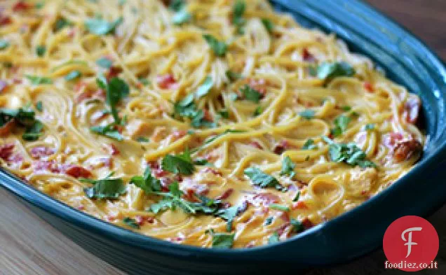 VELVEETA Spaghetti di pollo piccante con pancetta