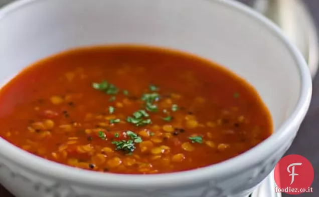 Zuppa di pomodoro con lenticchie-Stile indiano