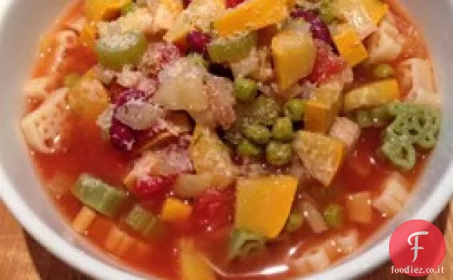 Minestrone vegetariano a fornello lento