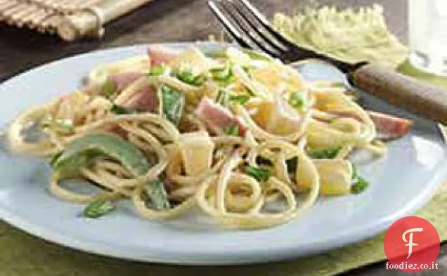 Insalata di pasta asiatica