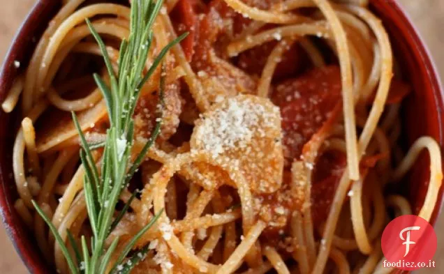Pasta Integrale con Pomodoro, Rosmarino e Scorza di limone
