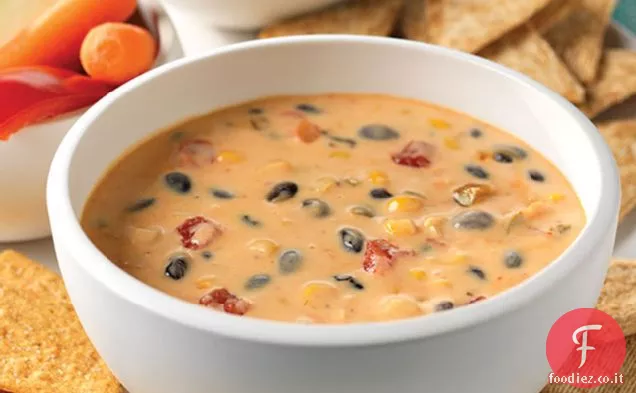 Salsa piccante al formaggio messicano con fagioli