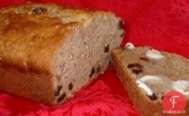 Pane umido di uva passa alla banana