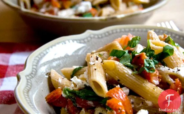 Pasta secca di Pomodoro, Basilico e formaggio di capra