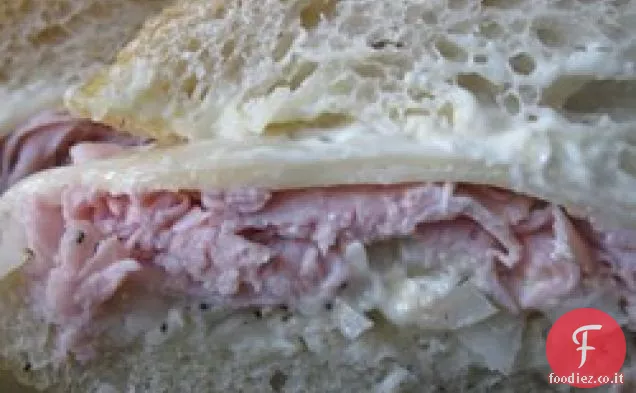 Panini caldi al prosciutto e formaggio