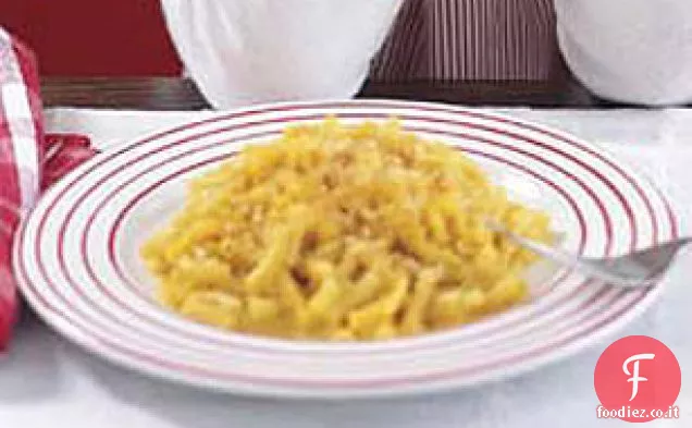 Una padella Mac & formaggio cuocere