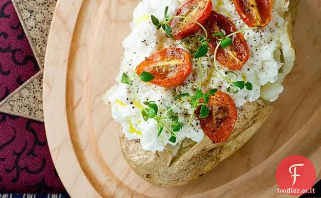 Patate al Forno con Ricotta e Pomodori