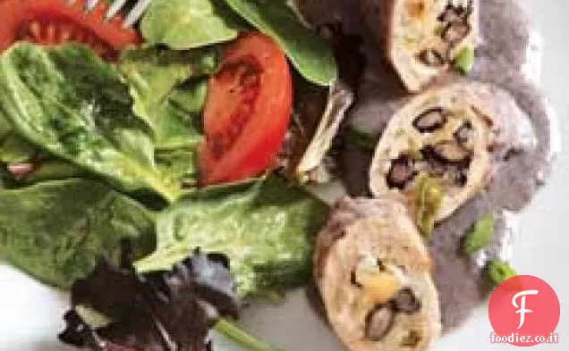 Cotolette di maiale ripiene di fagioli neri e riso
