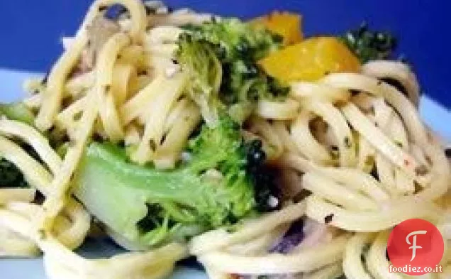 Linguine con Broccoli e Peperoni Rossi