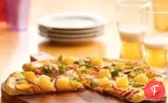 Pizza canadese con pancetta e ananas