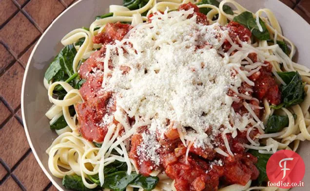 Fettuccine di salsiccia e spinaci