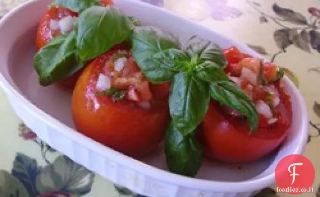 Cetrioli croccanti e pomodori in vinaigrette di aneto