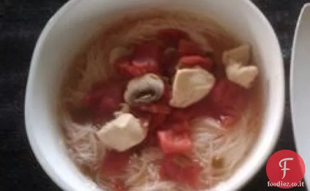 Zuppa calda e acida tailandese di Cindy