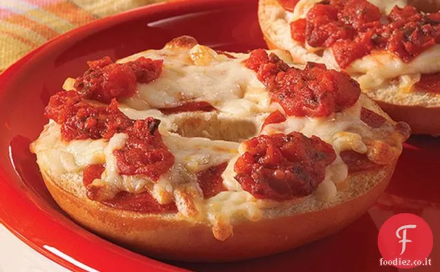 Bagel per pizza ai peperoni solo per bambini