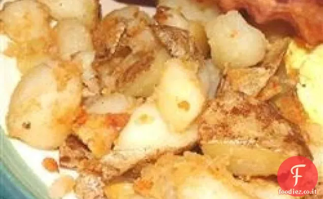 Patatine fritte fatte in casa di patate al forno in stile Diner