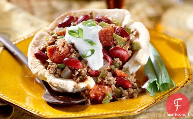 Peperoncino in una ciotola di biscotti