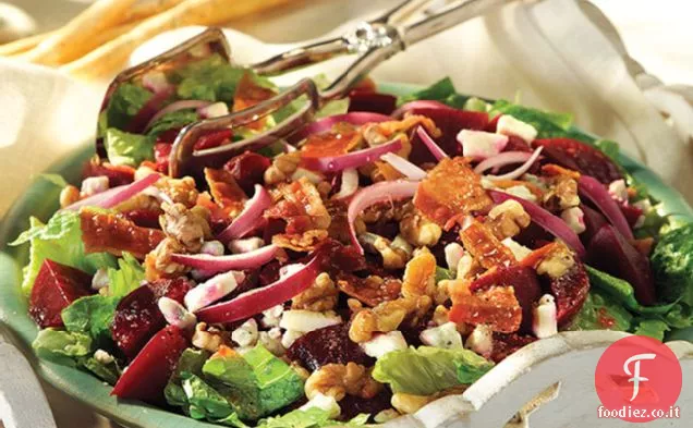 Insalata di barbabietole, formaggio blu e pancetta