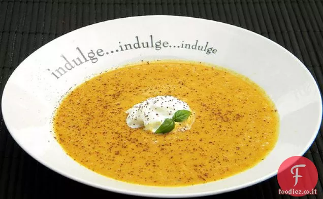 Cantalupo e zuppa di dessert al latte di cocco