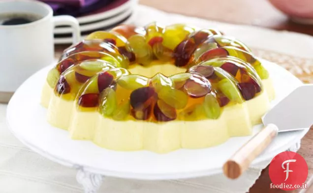 Dessert cremoso al limone con uva fresca
