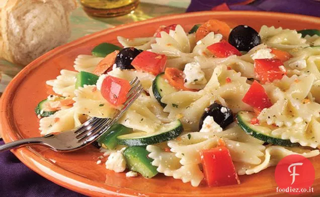 Insalata condita di pasta e pepe