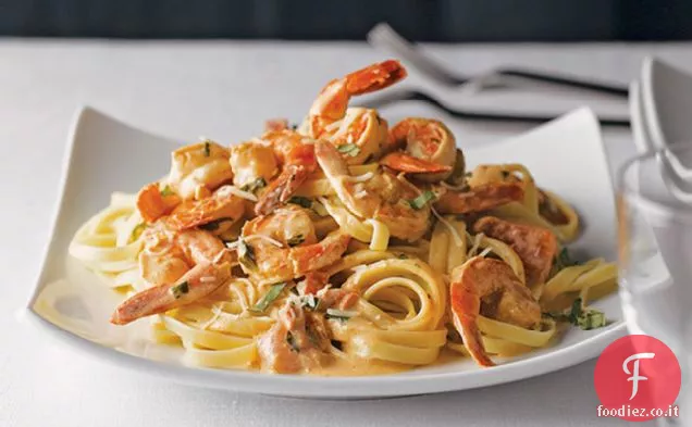 Fettuccine di gamberetti facili per due