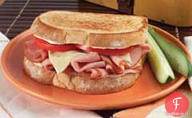 Alla griglia Pepperjack, prosciutto e pomodoro Panino