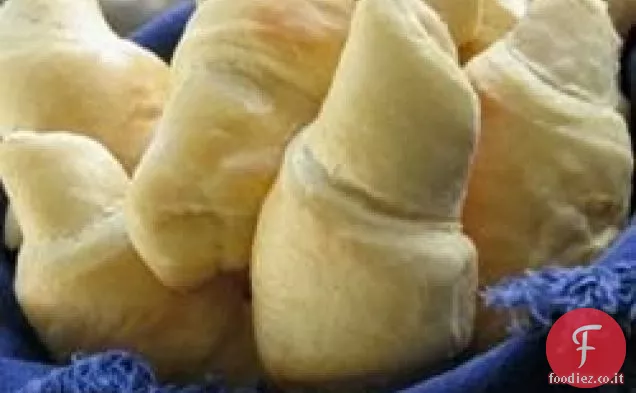 Rotoli di nastro blu durante la notte