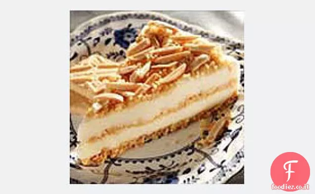 Torta di gelato alle mandorle tostate