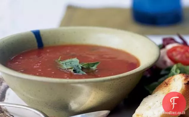Zuppa di pomodoro e basilico