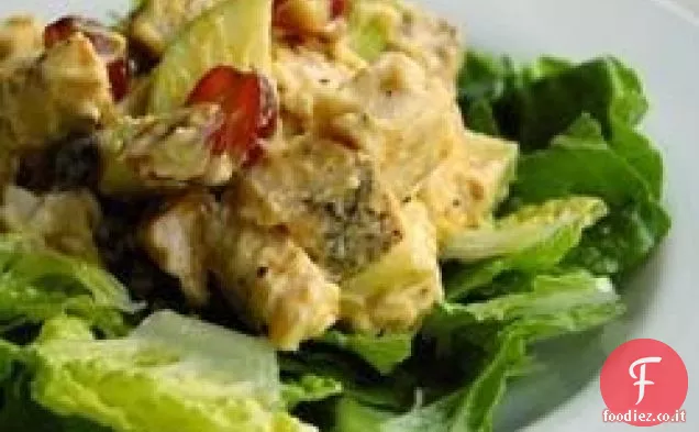 Insalata di pollo al curry alla frutta