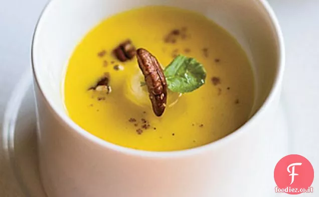 Zuppa di zucca arrosto con banane glassate all'acero