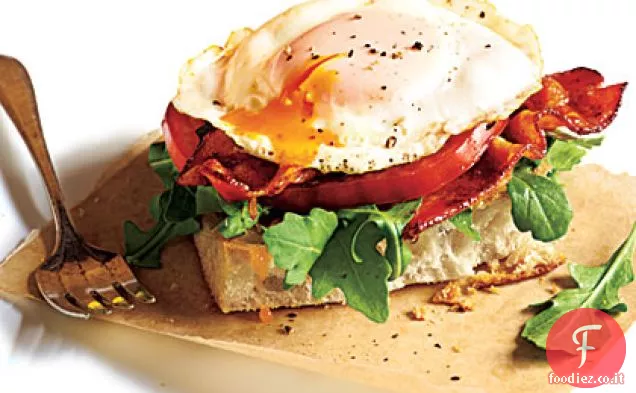 Panini BLT all'uovo fritto