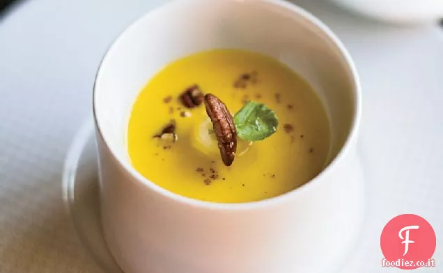 Zuppa di zucca arrosto con banane glassate all'acero