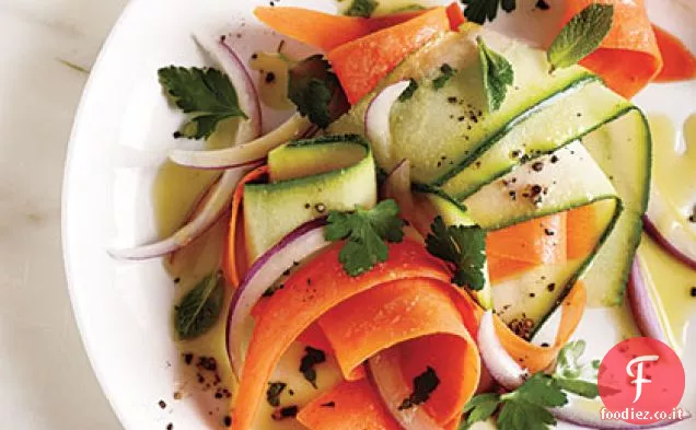 Insalata di carote e zucchine rasate